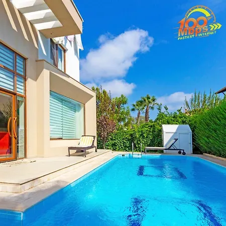 Paradise Town Elite 100 Mbps Free Wifi Willa *